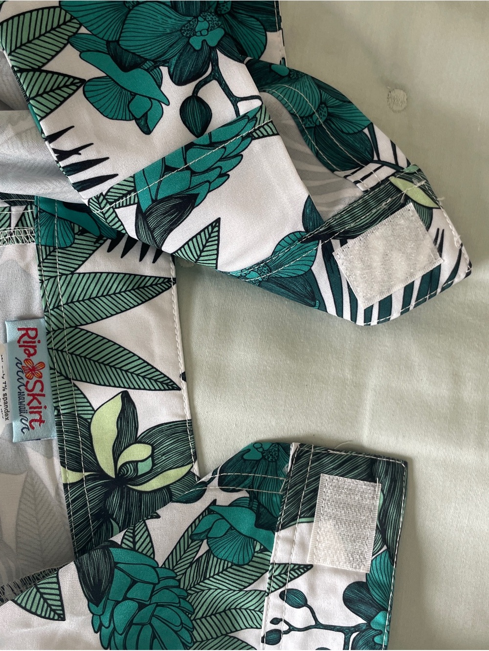 Ripskirt Hawaii Teal & White Tropical Floral Swim Skirt - Picture 3 of 5